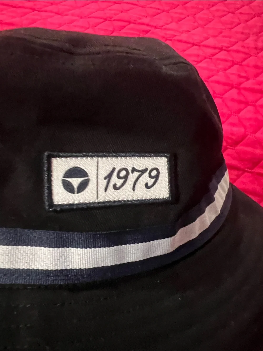 TaylorMade Unisex Black Bucket Hat with White Stripe